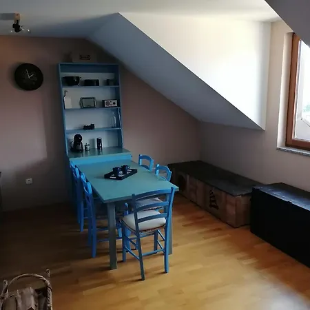 Lejlighed Sleeps 4 With View