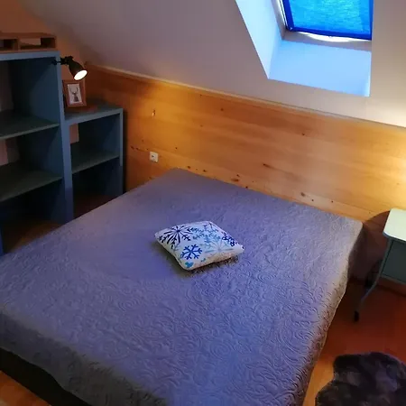 Apartament Sleeps 4 With View Fužine