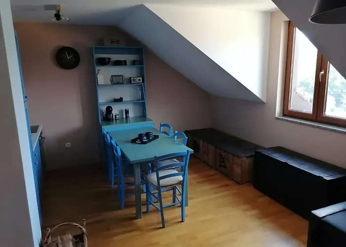 Lejlighed Sleeps 4 With View